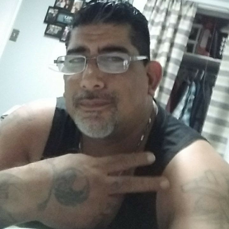 Ronnie Guajardo Logo