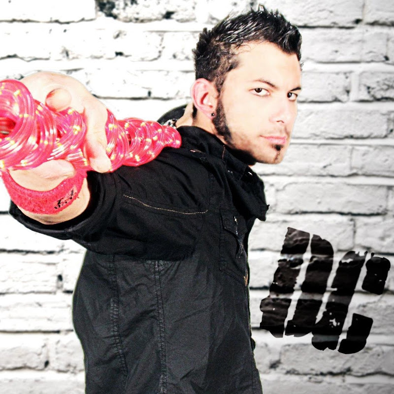 Dustin Carrison Logo