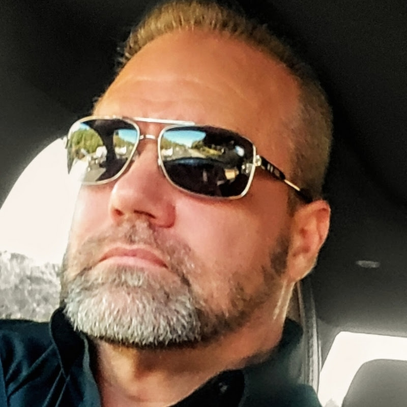 THE MAVERICK MIND Logo