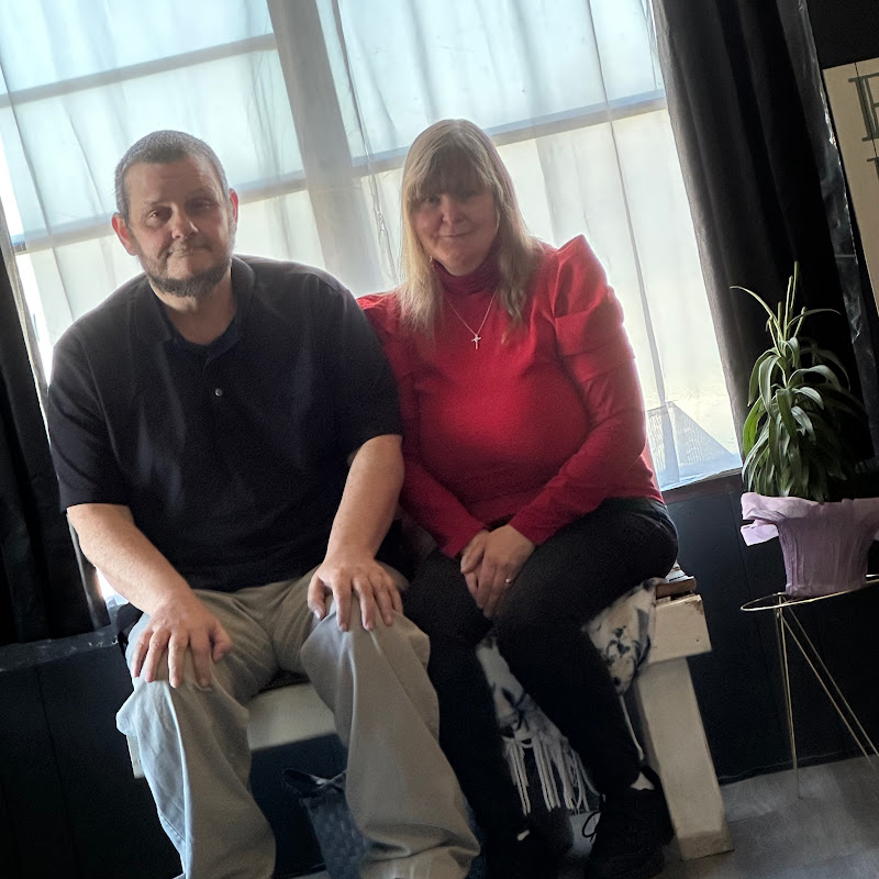 Glenn / Sheri French Logo