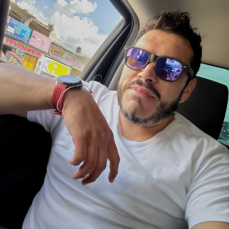 Toño Ruiz Olmos Logo