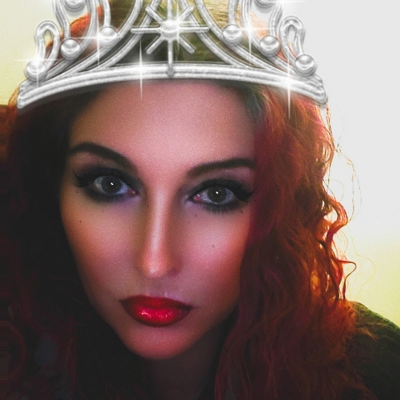 Amanda DeSantis Logo