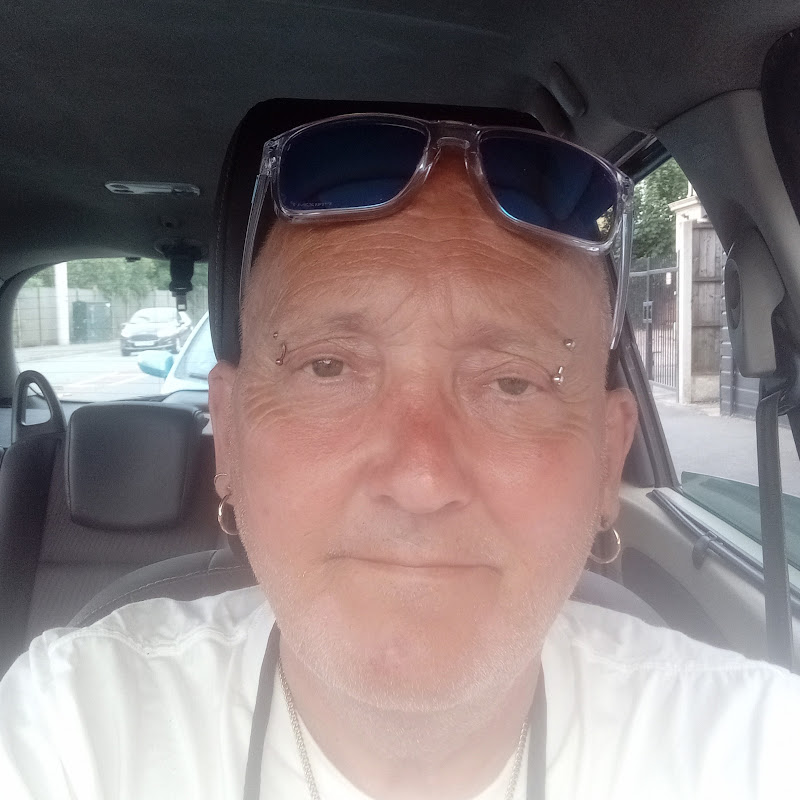 michael flanagan Logo