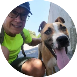 Özgür's Cats and Dogs Logo