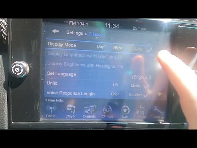 Video thumbnail for How to Change Display Brightness and Contrast in Maserati Quattroporte II (2013–now)