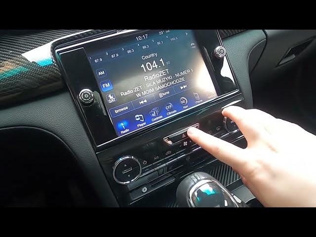 Video thumbnail for How to Enable or Disable Hazard Lights in Maserati Quattroporte II (2013–now) Use Emergency Lights