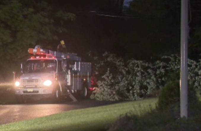 Video thumbnail for Storm damage leaves tree down, wires tangled and road blocked in Wyckoff