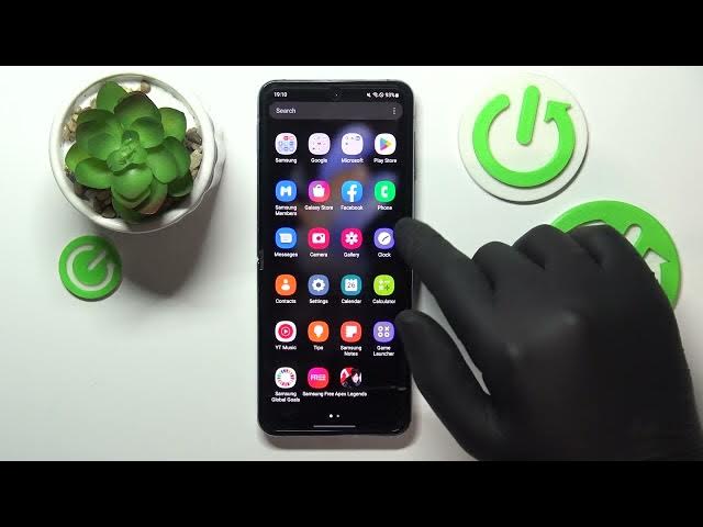 Video thumbnail for How to Extend RAM Memory on Samsung Galaxy Z Flip4 - RAM Plus