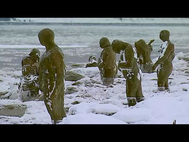 Video thumbnail for Researchers First Thought They Were Statues Later They Rushed To Call Cops When They Uncovered Truth