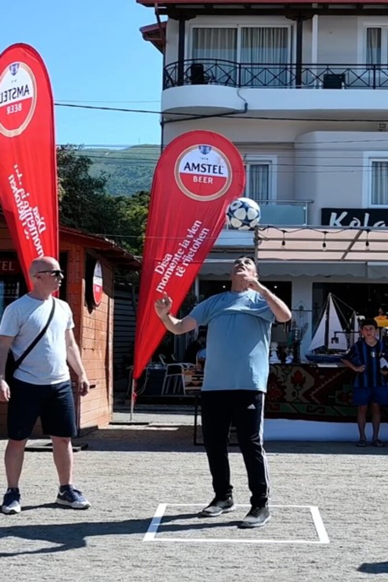 Video thumbnail for Most t-shirts put on while controlling a football with the head  14 by Agim Agushi