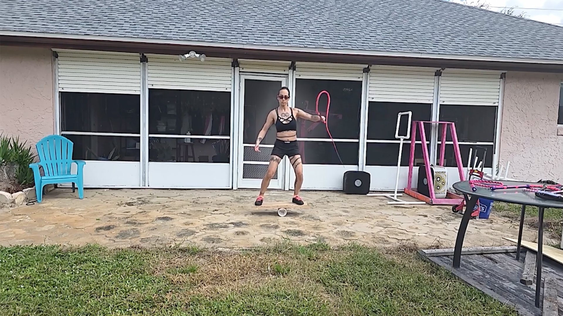 Video thumbnail for Most whip cracks whilst on a balance board in one minute - 196 by April Choi