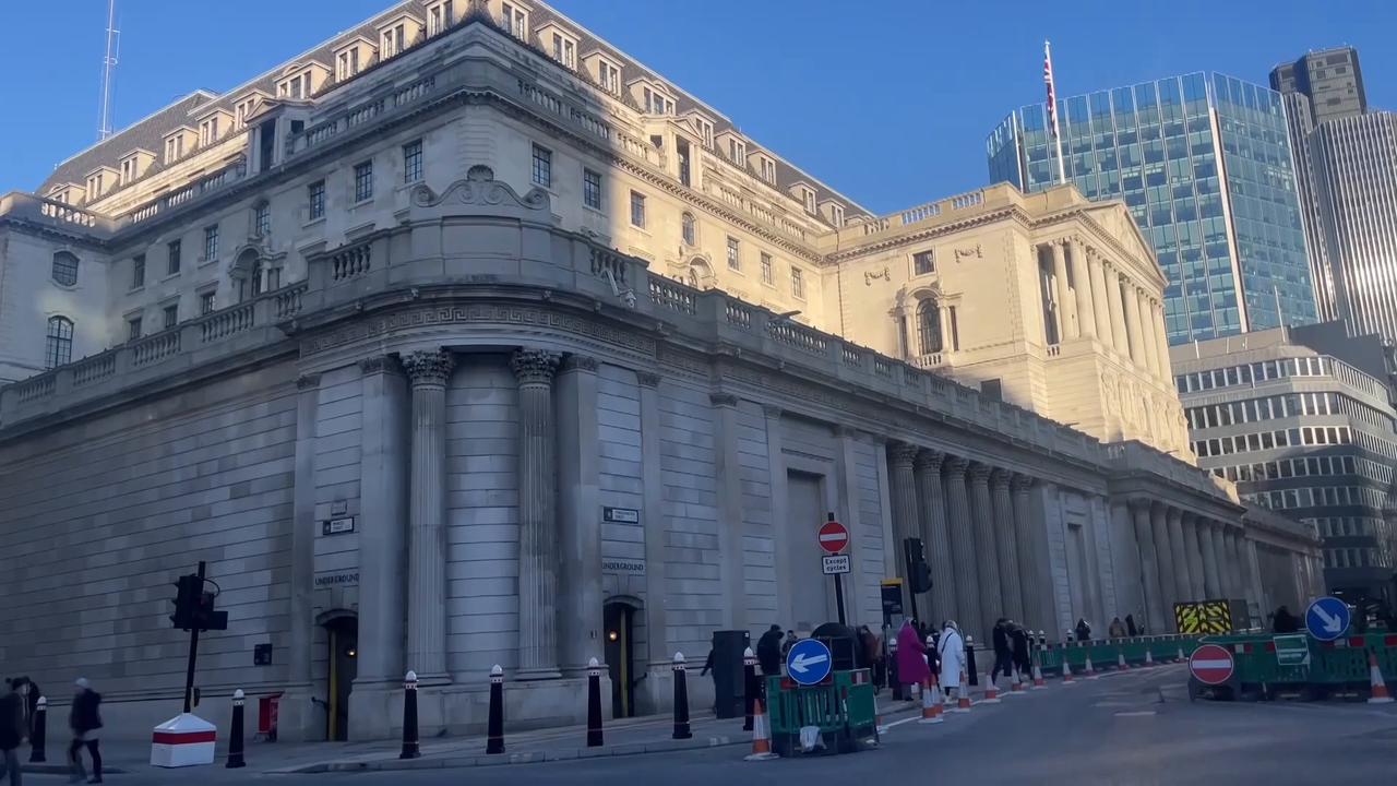 Video thumbnail for US: Bank of England freezes rates as US-Iran truce eases oil shock fears.