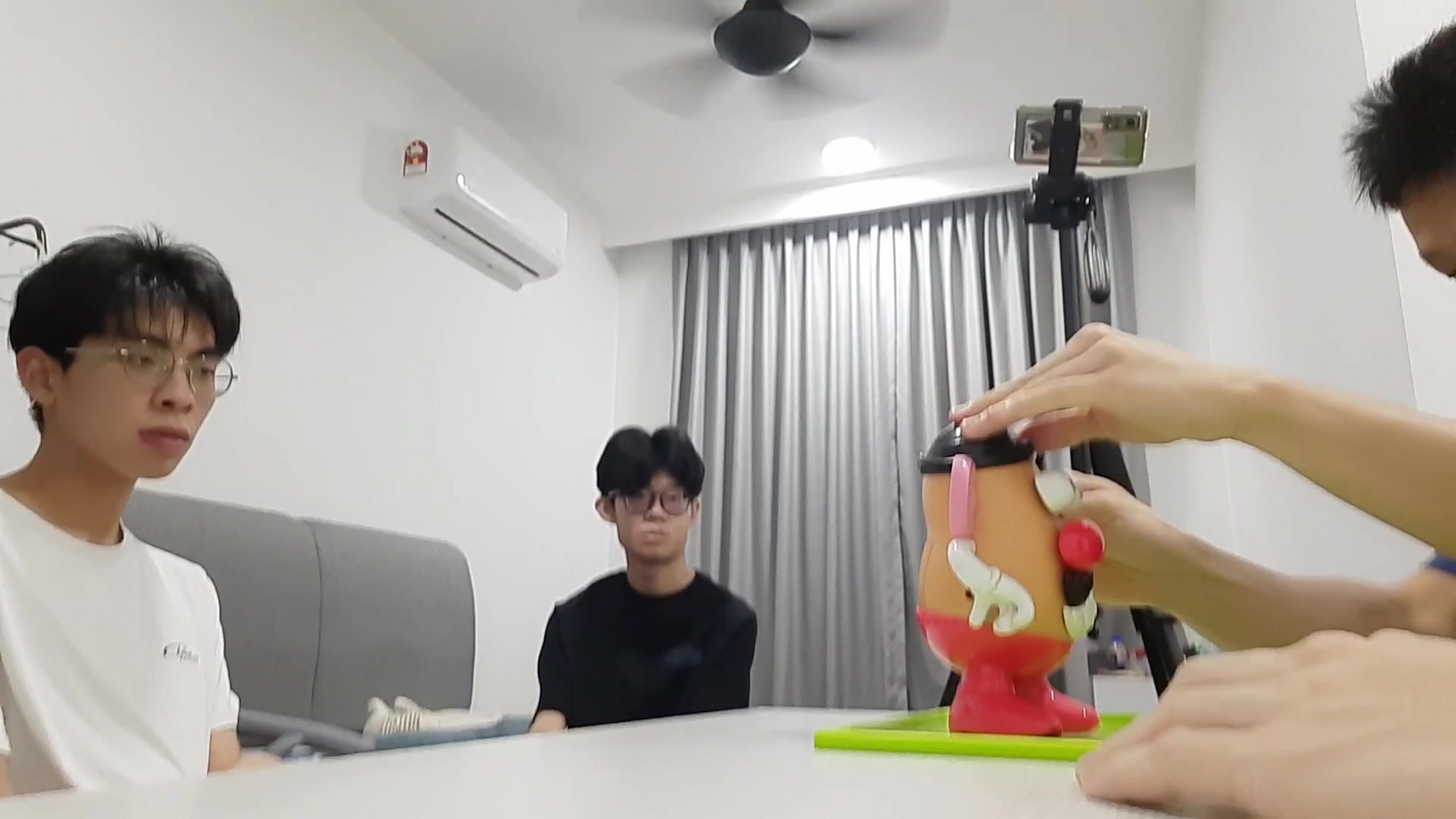 Video thumbnail for Fastest time to assemble Mr. Potato Head (team of two)