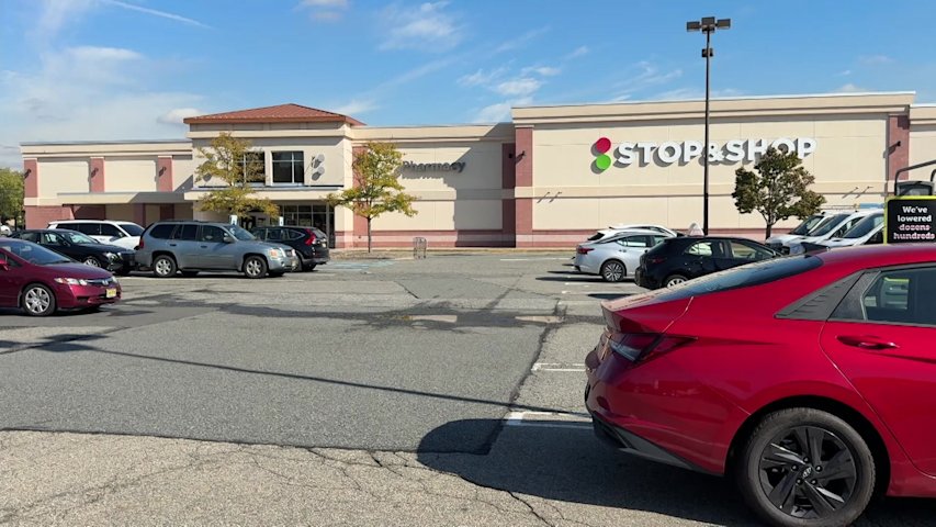 Video thumbnail for Stop & Shop customers monitor credit cards after grocery store hack; Hackensack customers react