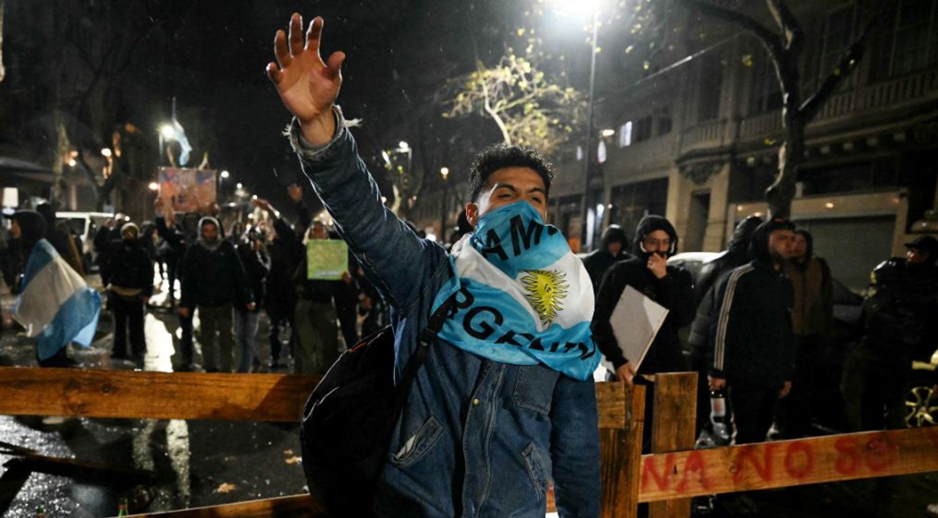 Video thumbnail for Argentina protests erupt over Milei’s controversial property reform bill