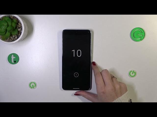 Video thumbnail for How to Set Up Camera Timer on GOOGLE Pixel 8 Pro