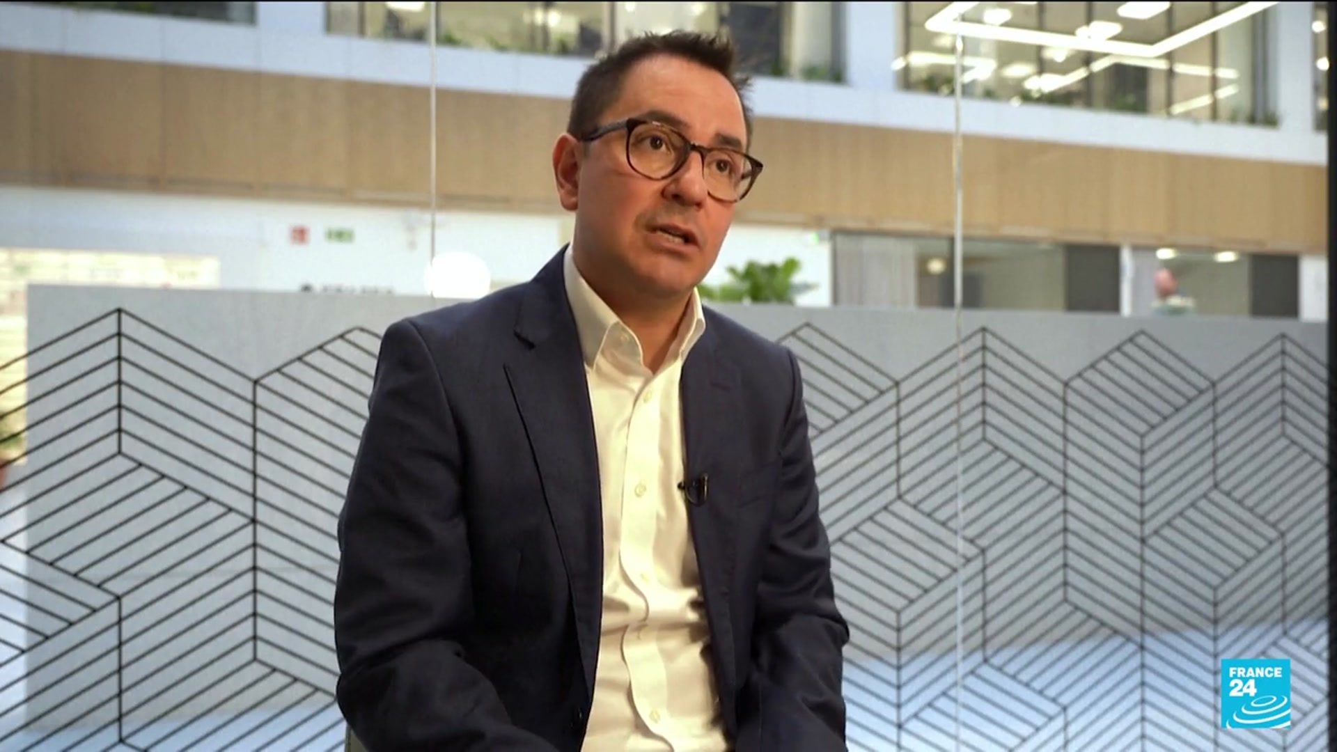 Video thumbnail for As Iran war rages, how much oil can Gulf states store?