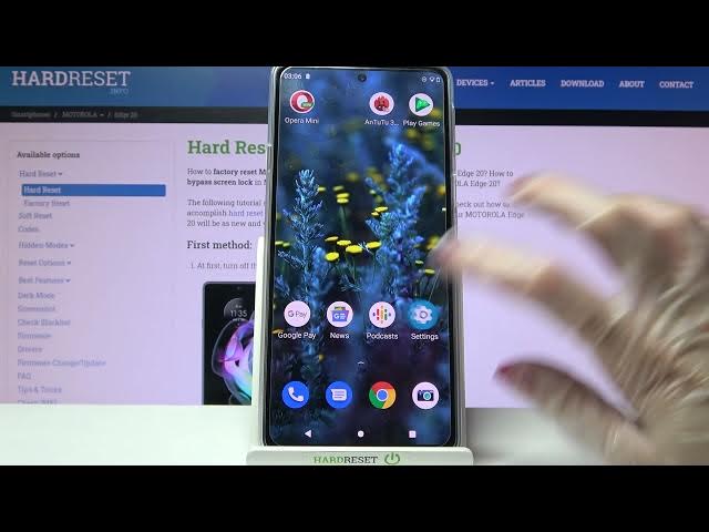 Video thumbnail for How to Turn On Device Location in MOTOROLA Edge 20  - Location Settings