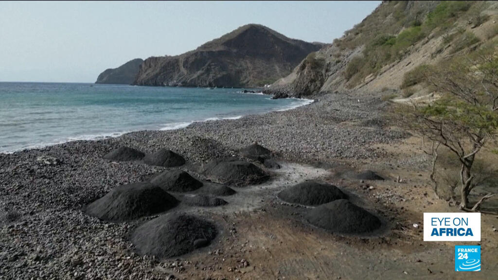 Video thumbnail for Cape Verde: Illegal sand extractions for construction industry erodes coastline