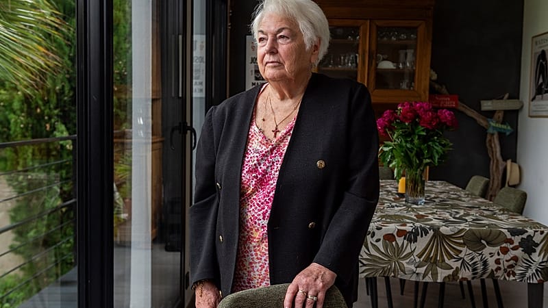 Video thumbnail for 85-year-old French woman describes ordeal in Louisiana ICE facility