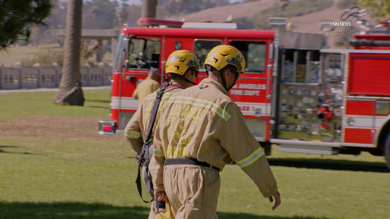 Video thumbnail for US, Los Angeles: San Pedro Deadly Cliff Rescue Operation.