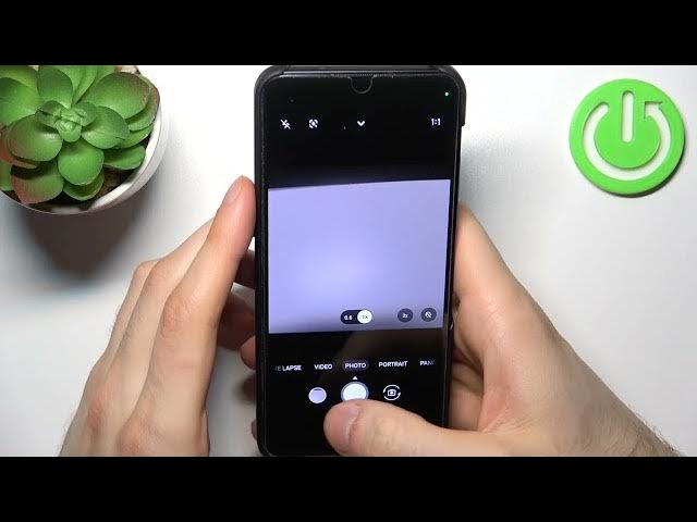 Video thumbnail for ASUS Zenfone 9 Enable Burst Shot | Take Series of Photos