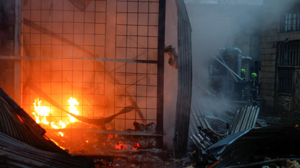 Video thumbnail for Ukraine: Deadly Russian drone strike hits central Kyiv