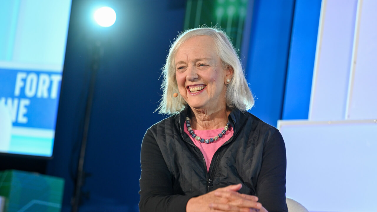 Video thumbnail for Ex-HP CEO: Opening offices in 120 countries is "not a badge of honor"