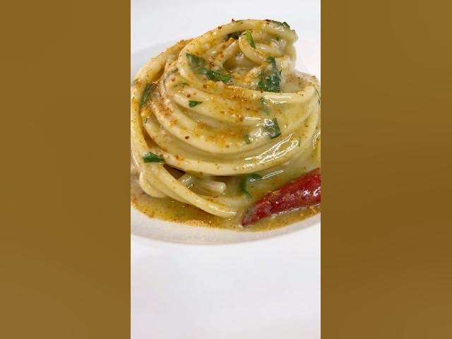 Video thumbnail for AGLIO OLIO PEPERONCINO & BOTTARGA #aglioeolio #aglioolio #cuisineitalienne