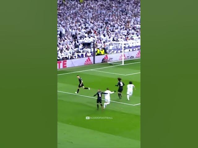 Video thumbnail for Ronaldo and Marcelo at their absolute best! 🔥 #football #realmadrid #skills