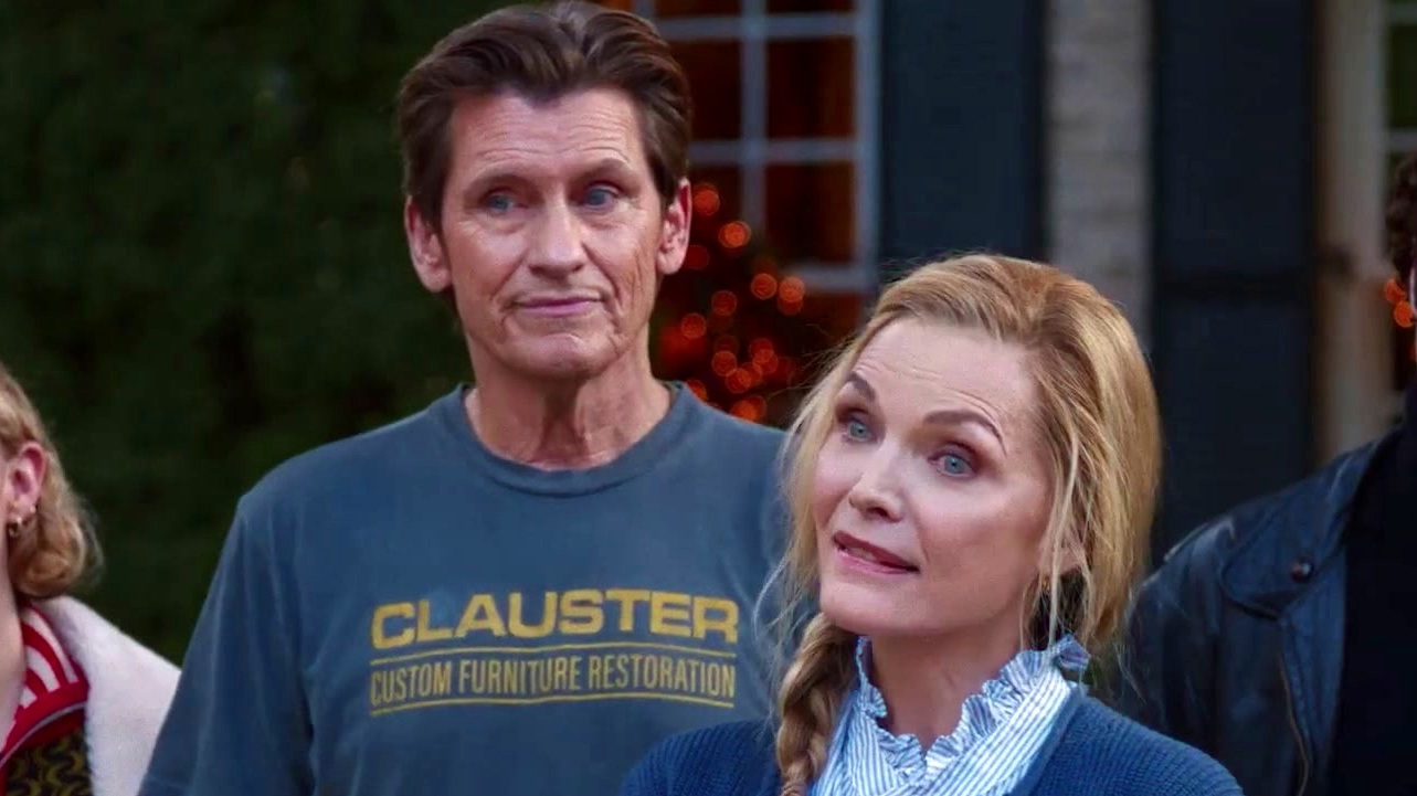 Video thumbnail for Oh. What. Fun.: Lawn Inflatables