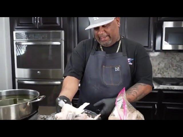 Video thumbnail for Perfectly Fried Chicken Wings Recipe