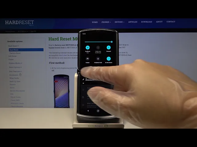 Video thumbnail for How to Manage Camera Location Tags on Motorola Razr 5G - Turn On/Off Location Tags