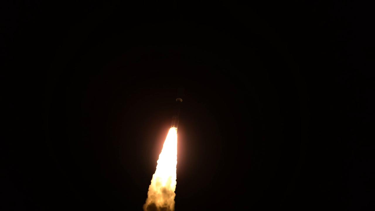 Video thumbnail for US: ULA Launches Amazon Leo 8 Mission.
