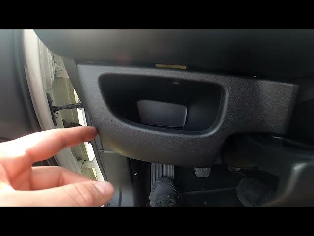 Video thumbnail for Where is Interior Fuse Box in Lancia Delta III ( 2008 – now ) - Find Interior Fuse Box