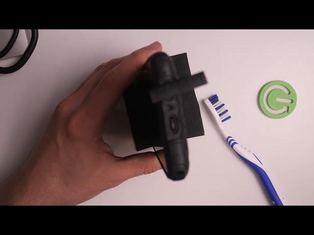 Video thumbnail for How to Clean USB Port of Cat S32 Using Household Items?