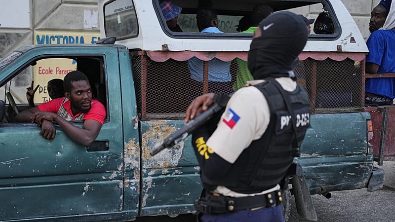 Video thumbnail for Last Kenyan officers leave Haiti as new international security initiative begins