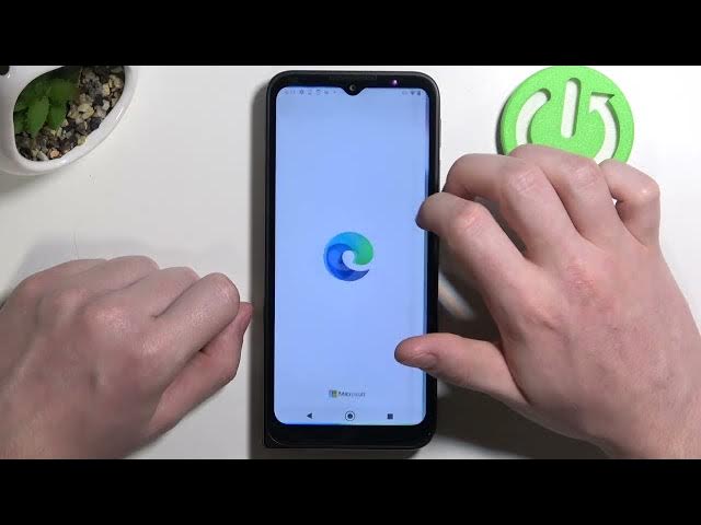 Video thumbnail for How to Download and Apply Microsoft Edge Browser - MOTOROLA DEFY