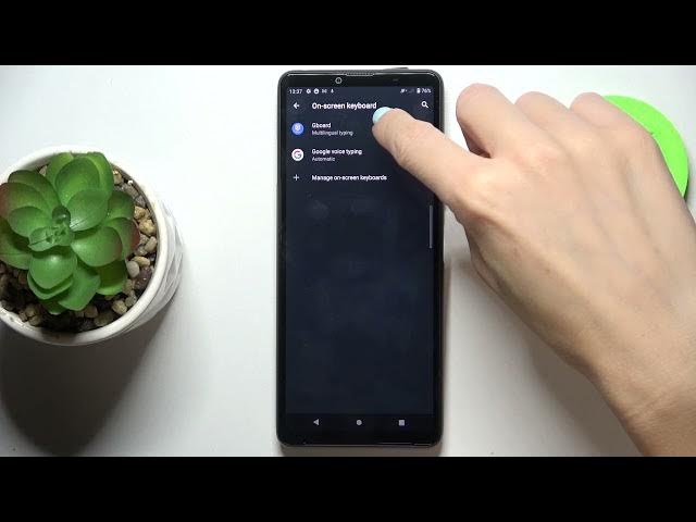 Video thumbnail for How to Show Emoji Suggestions in SONY Xperia 10 III – Add Emoji Suggestion