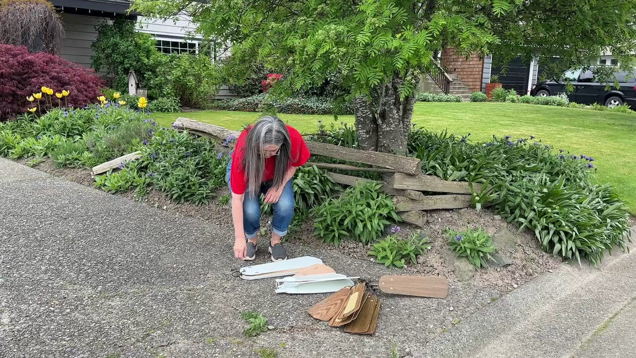 Video thumbnail for She Turns Old Fan Blades Into A Garden Masterpiece!