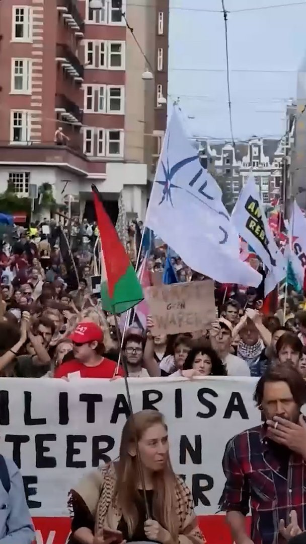 Video thumbnail for Dutch protestors demand tougher action against Israel