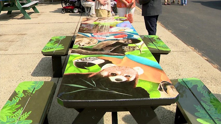 Video thumbnail for Beardsley Zoo's new 'able table' allows more accessibility at picnic patio
