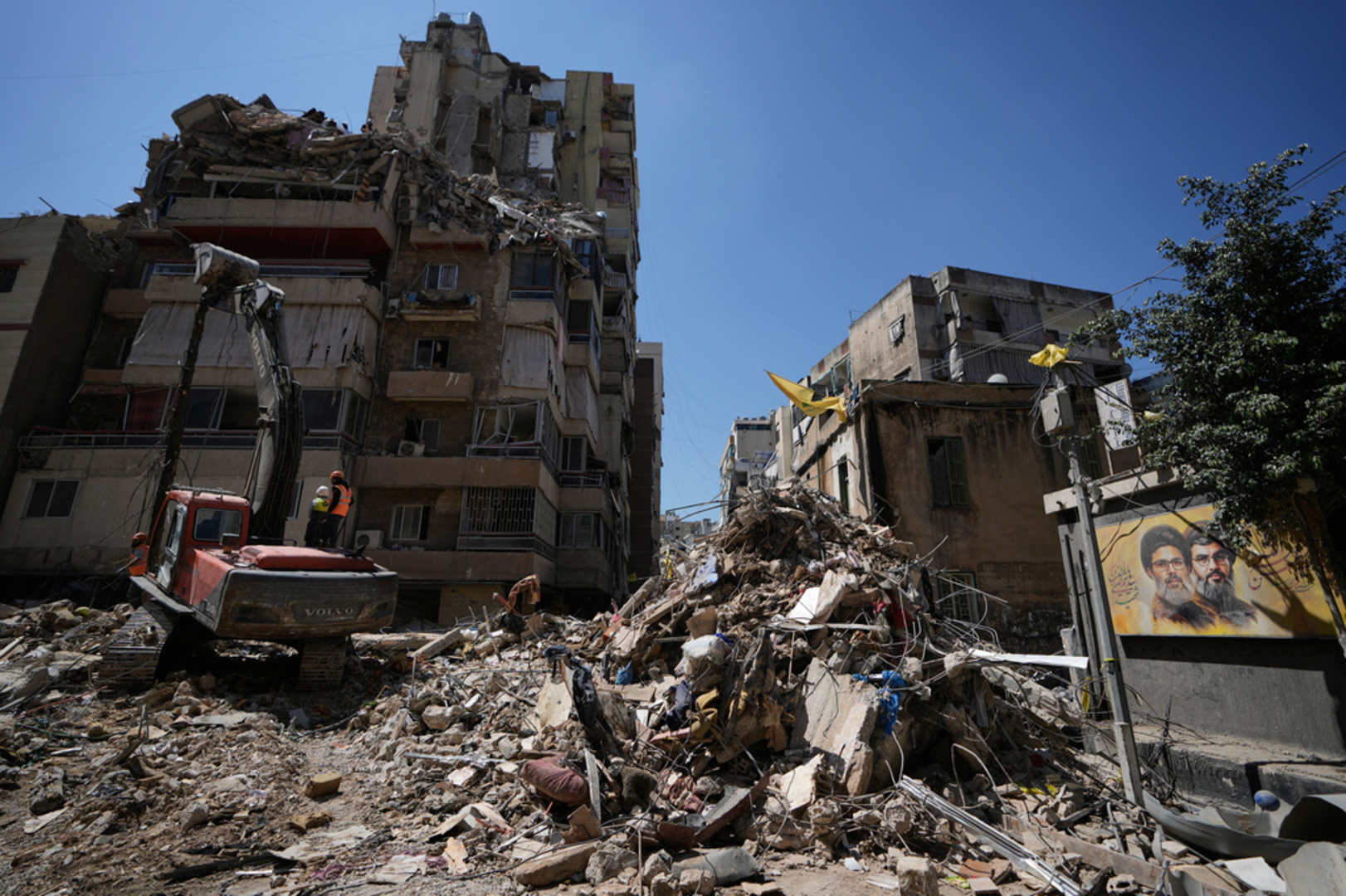 Video thumbnail for Israeli attacks on Lebanon: Strikes kill at least 11 people, Hezbollah retaliates