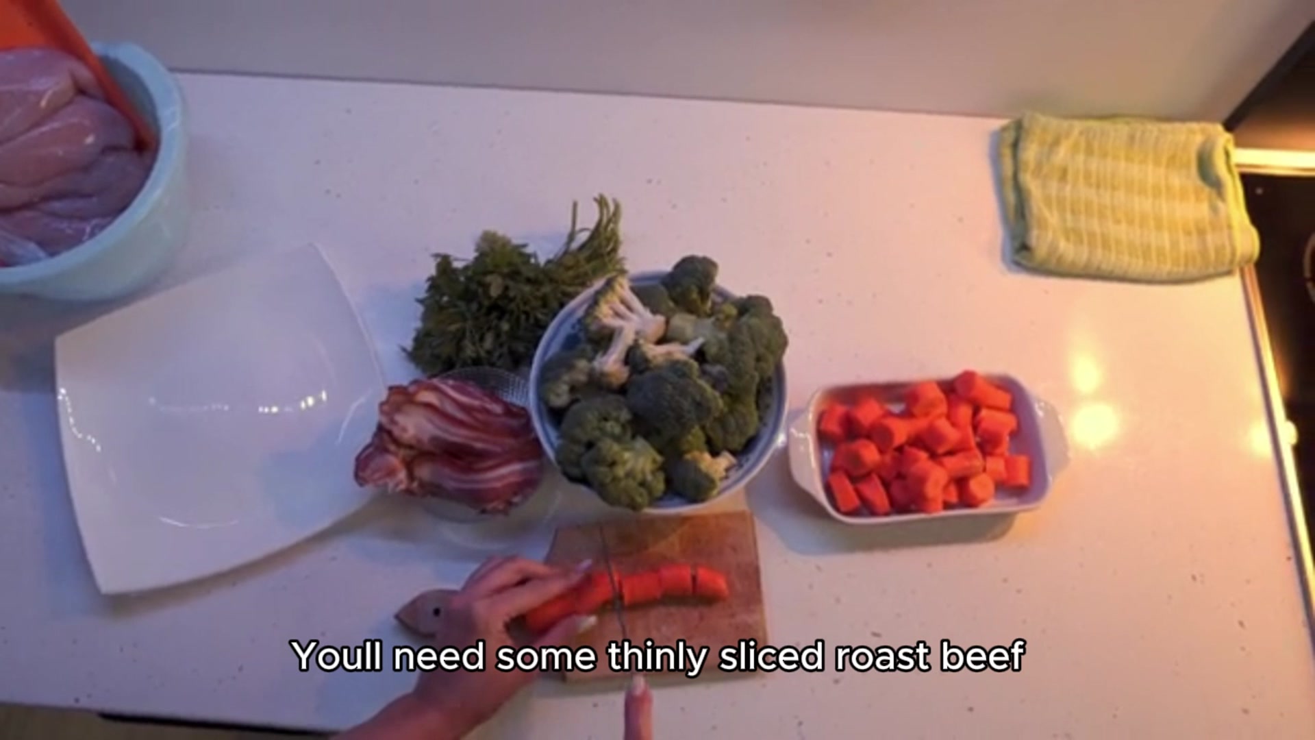 Video thumbnail for Roast Beef Salad Rolls