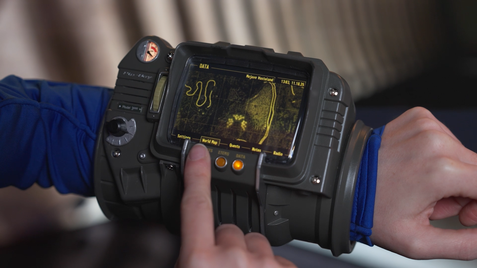 Video thumbnail for Actual Functioning Pip-Boy From Fallout 3 & New Vegas