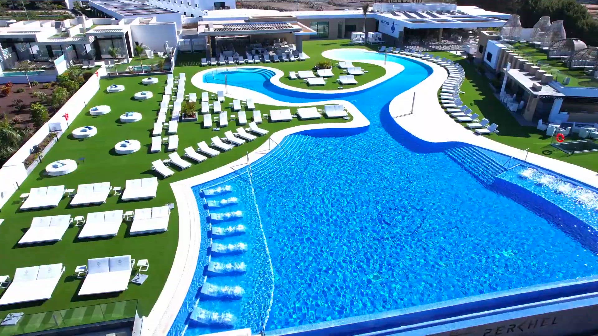 'Video thumbnail for Perchel Beach Club - im Santa Agueda Resort'