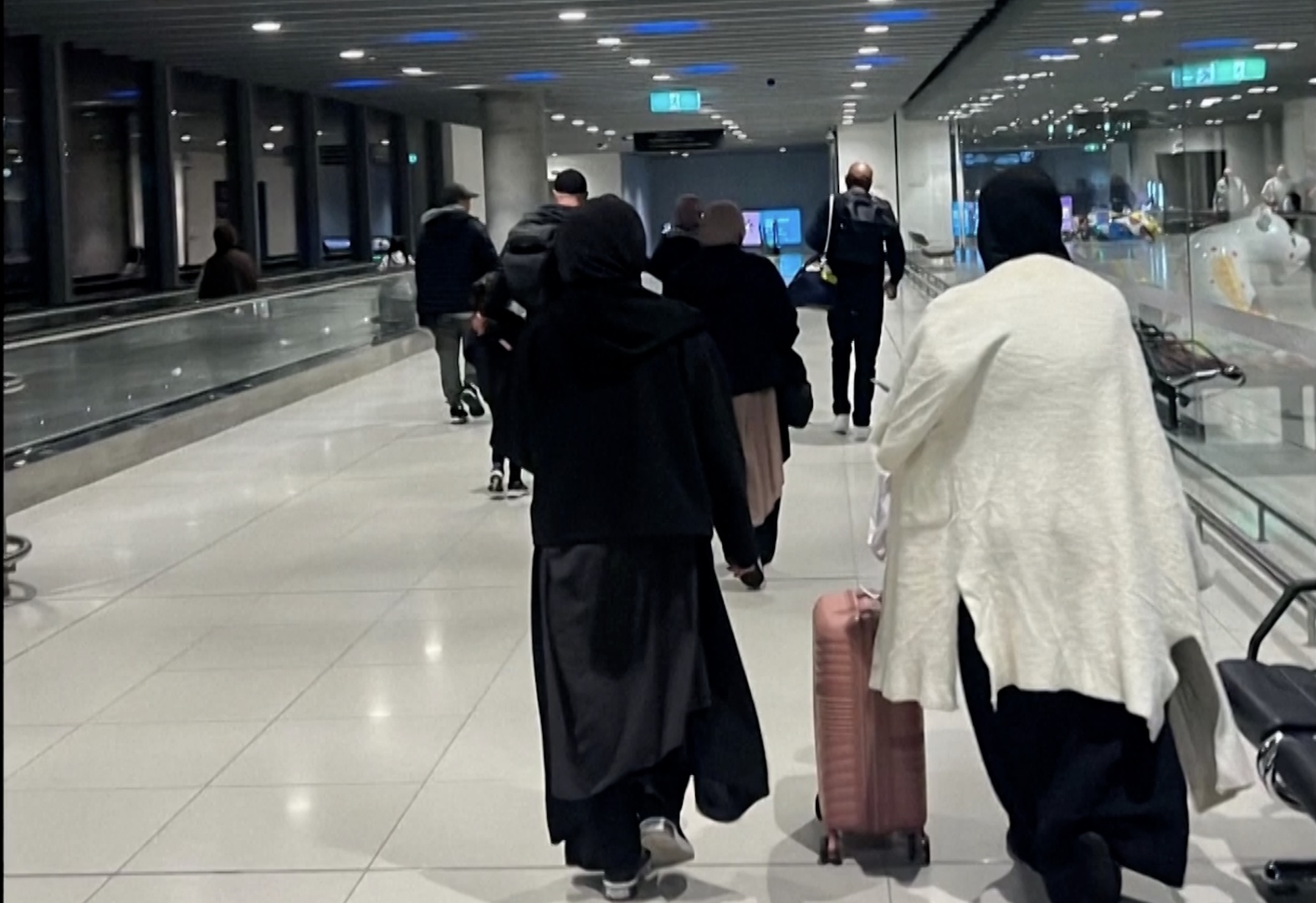 Video thumbnail for ISIL-linked Australian women arrested at airports