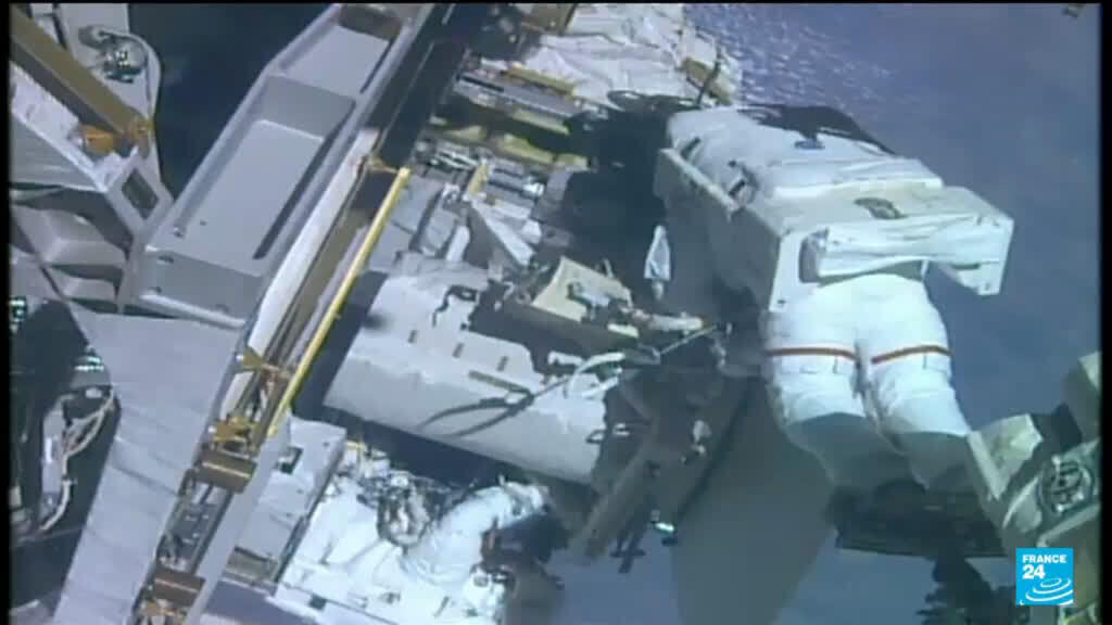 Video thumbnail for French astronaut Adenot takes part in second spacewalk