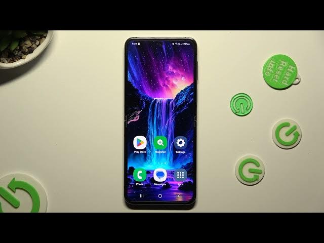 Video thumbnail for Simplicity Redefined: Enabling and Disabling Easy Mode on SAMSUNG Galaxy Z Flip5!