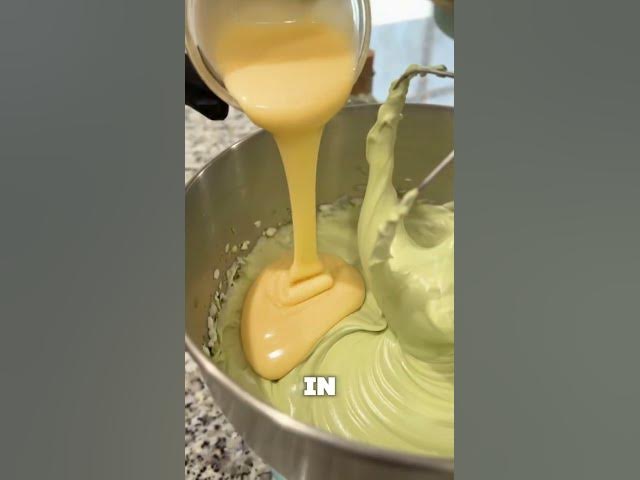 Video thumbnail for 4-Ingredient Matcha Green Tea Ice Cream | No Ice Cream Maker #easyrecipe